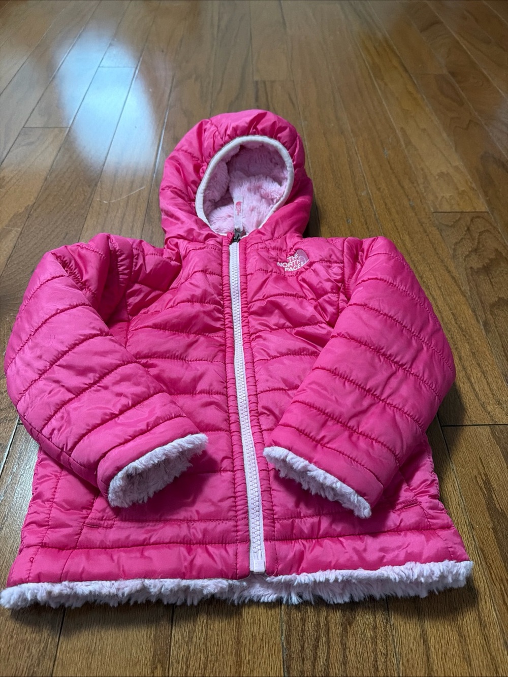 The North Face Girls' Pink Puffer Jacket with Faux Fur Trim Sz 2T